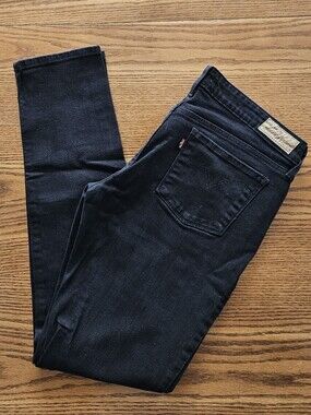 ​Levi’s Curve ID Slight Curve Skinny Jeans Black 10/30 With Flaw